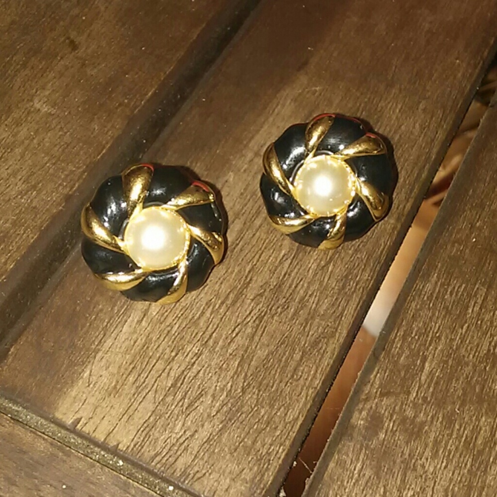 Vtg. NAPIER Screw-Back Clip-on Earrings